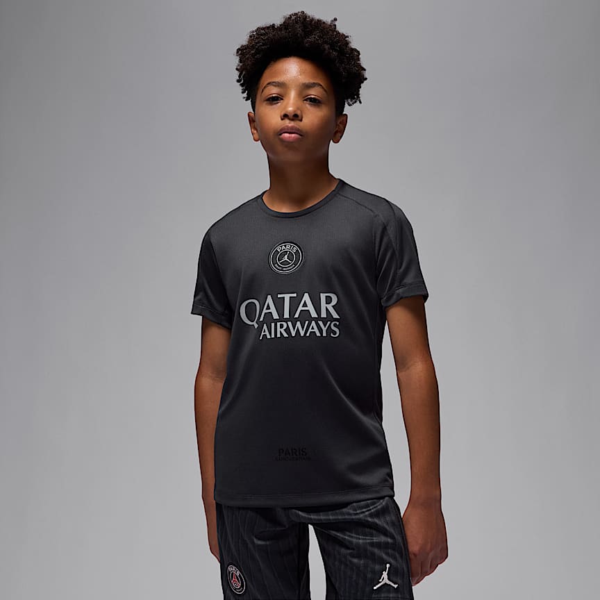 Paris Saint-Germain Club Men's Nike Soccer Pullover Hoodie. Nike.com
